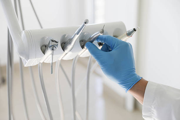 Professional Tooth Extraction technician working in Fair Oaks Ranch, TX